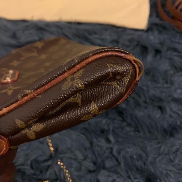 Louis Vuitton Eva monogram bag(bag discontinued). - Picture 11 of 16